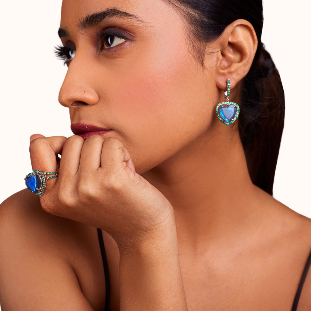 Fluttering Sweet Heart Earrings