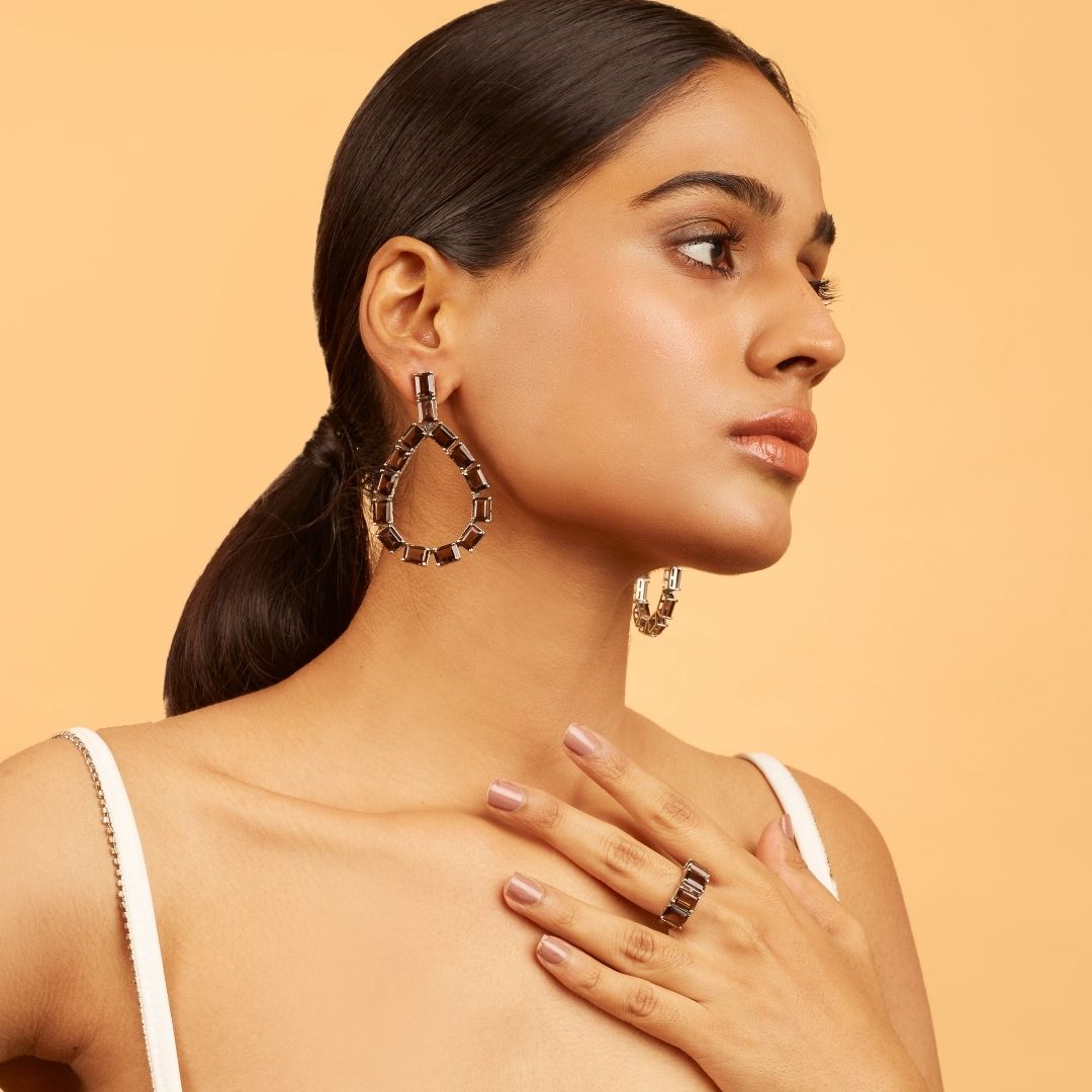 Deco Earrings in Pear