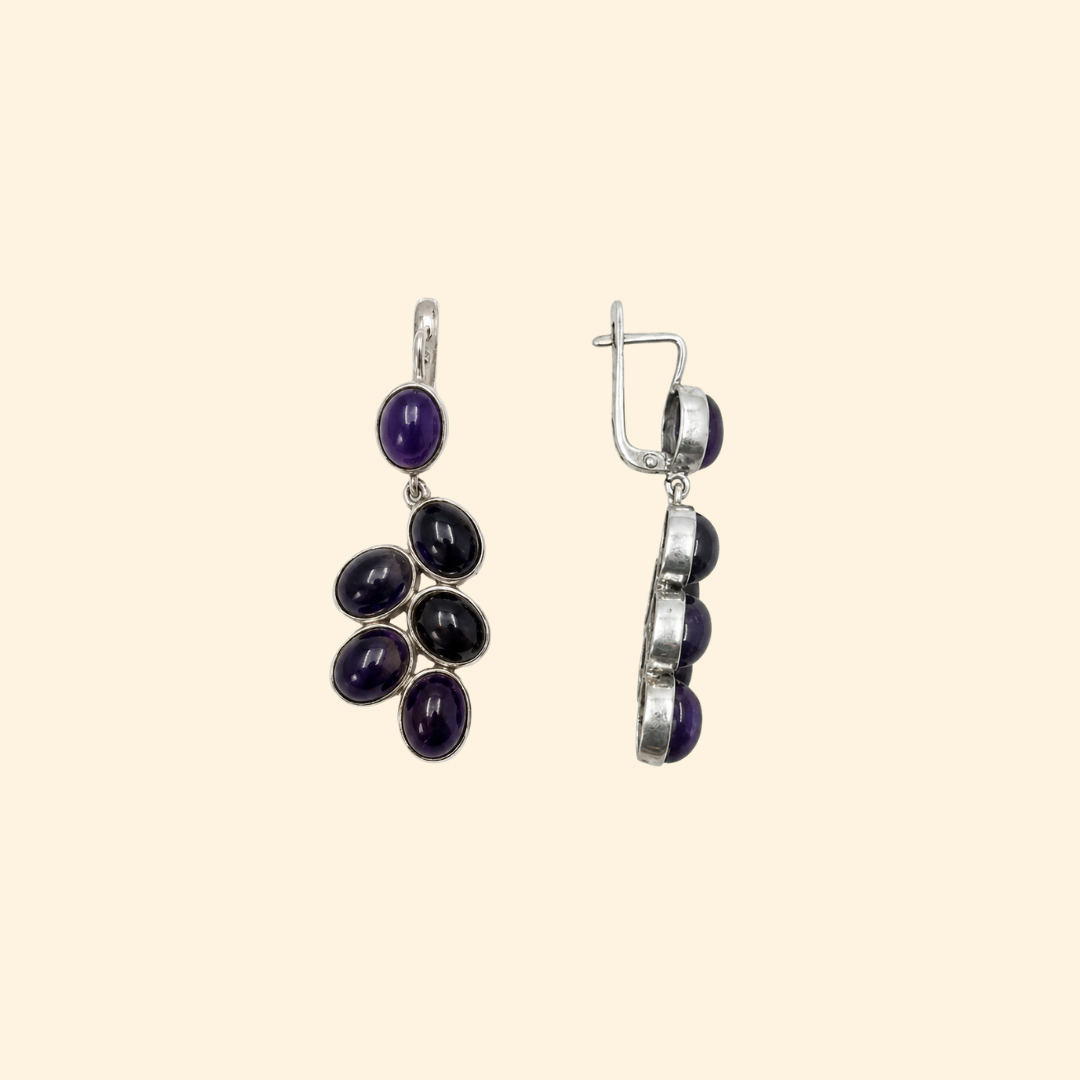 Grape Hanging Earrings in Amethyst