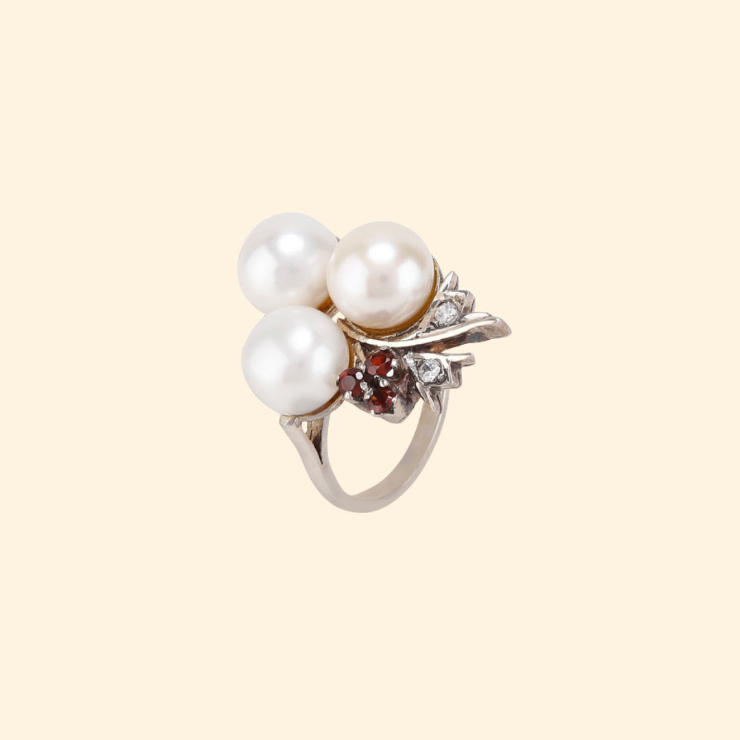 White Pearl Grape Ring