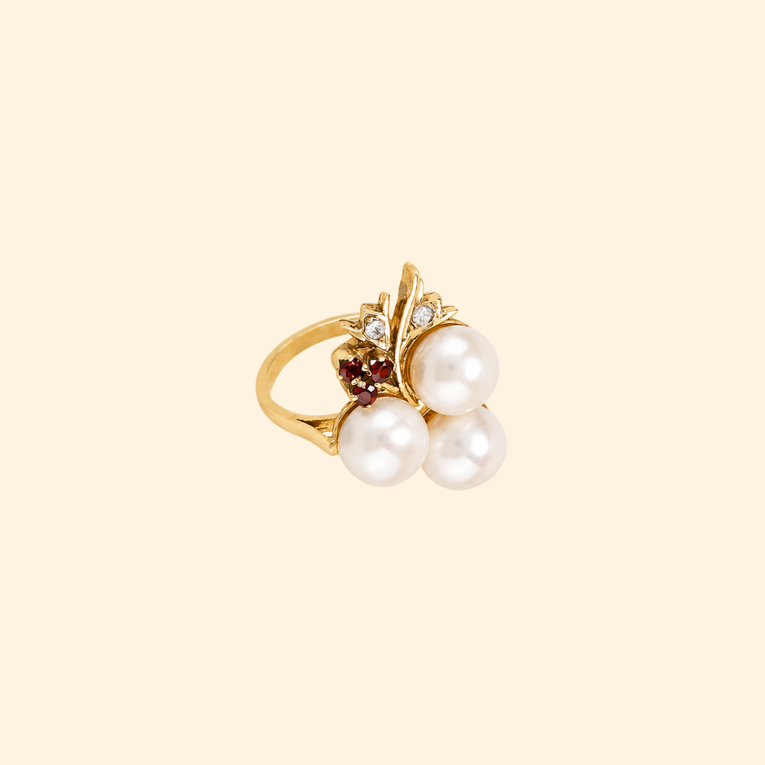 White Pearl Grape Ring