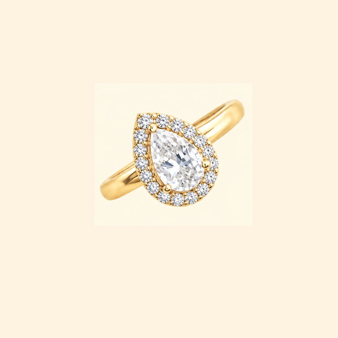 Corallina Pear Ring in Zirconia