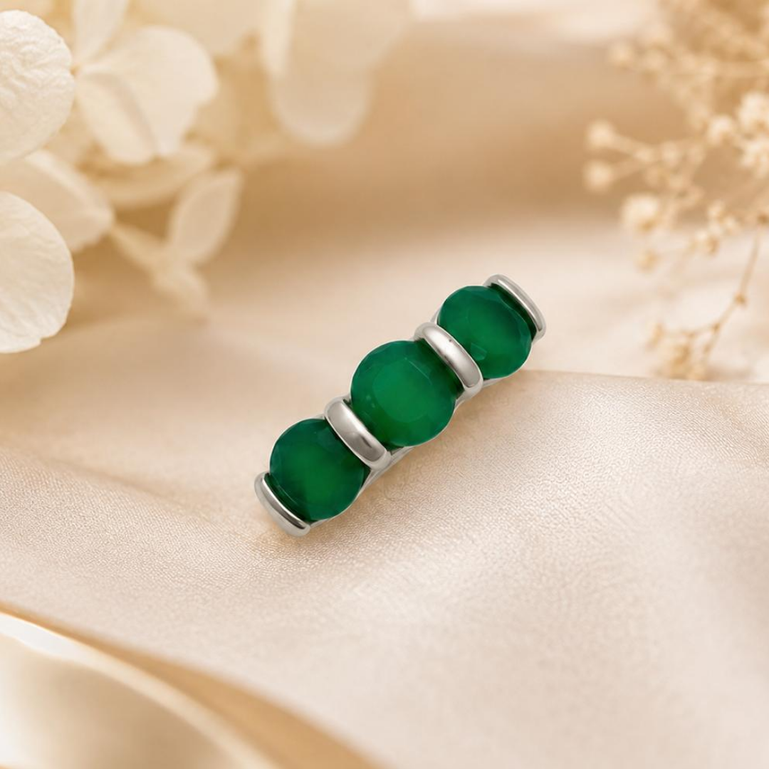 Trinity Ring in Green Onyx