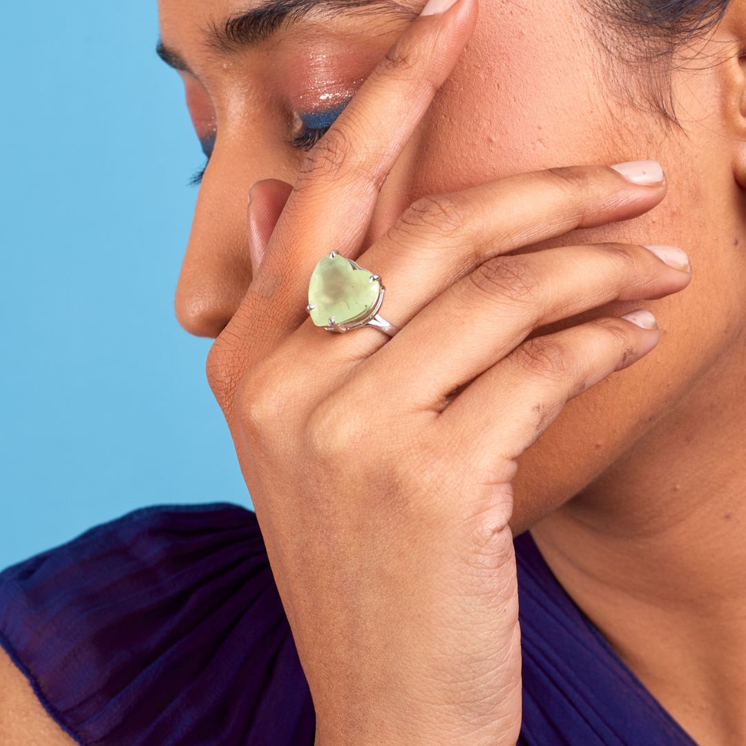 Fluttering Love Knot Ring & Earring Set in Prehnite