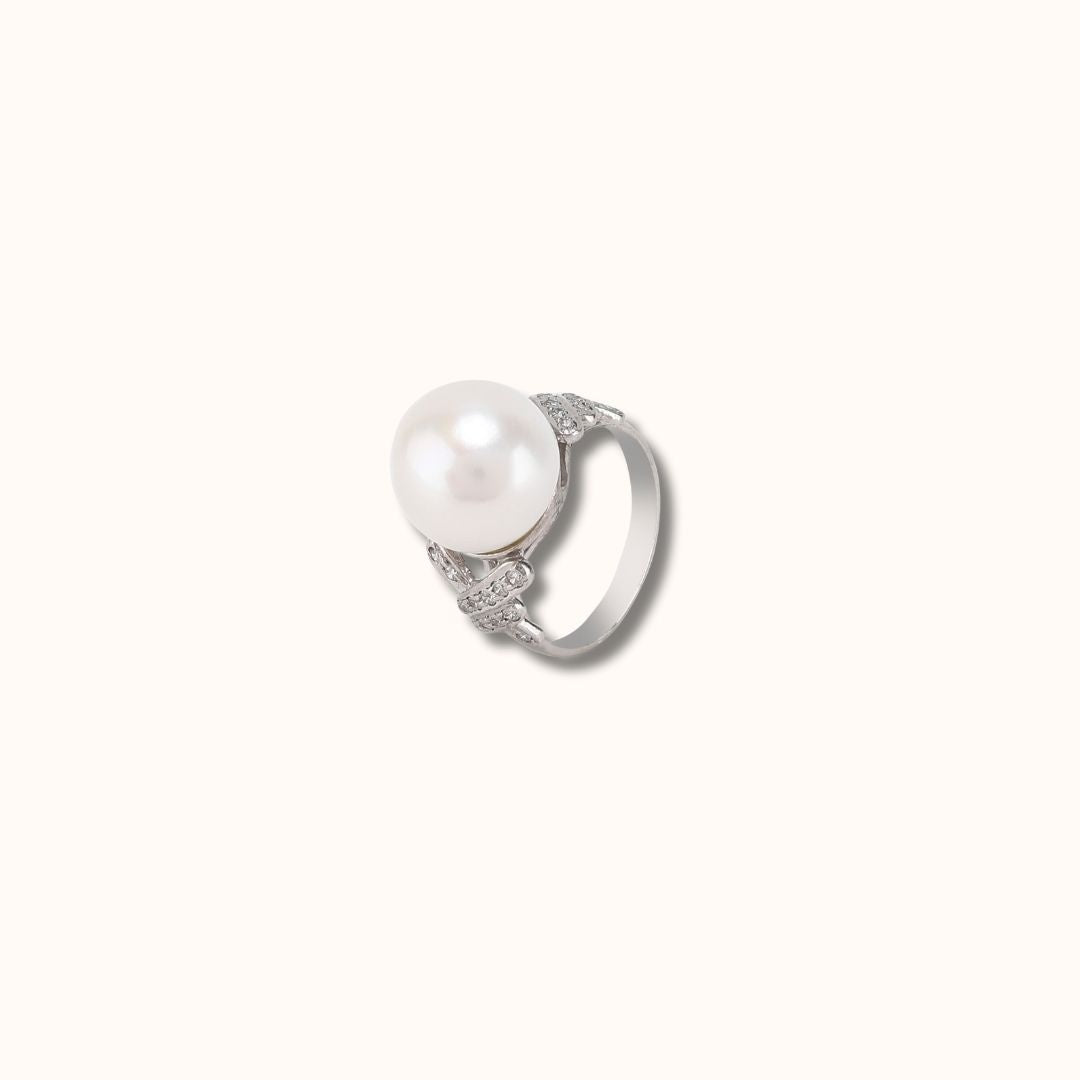 Criss Cross Pearl Ring