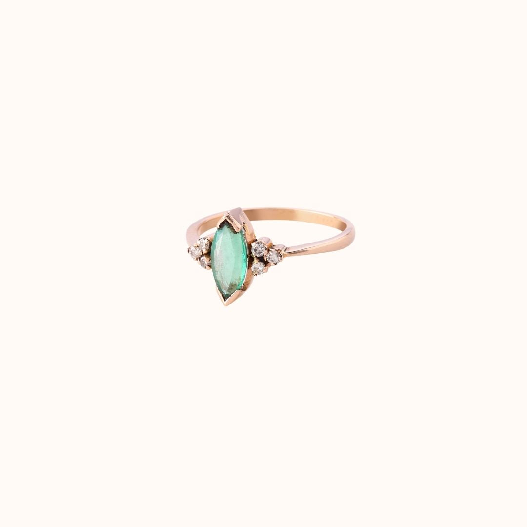 Teardrop Emerald Ring