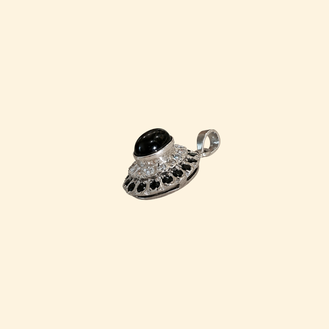 Cosmic Clustre Oval Black Star Pendant