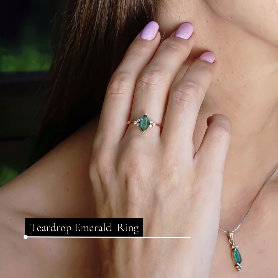 Teardrop Emerald Ring