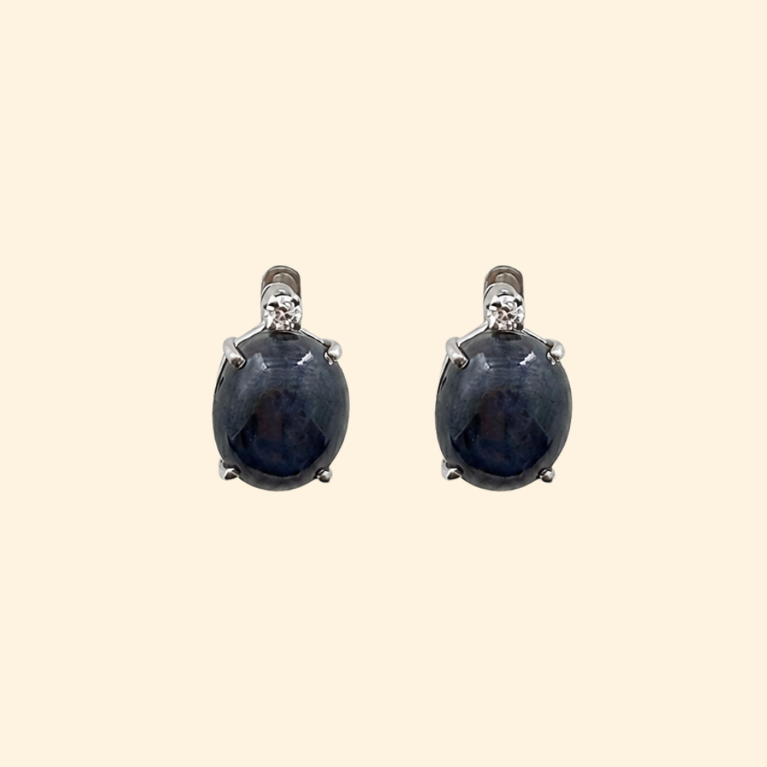 Shooting Star Oval Earrings in Star Sapphire