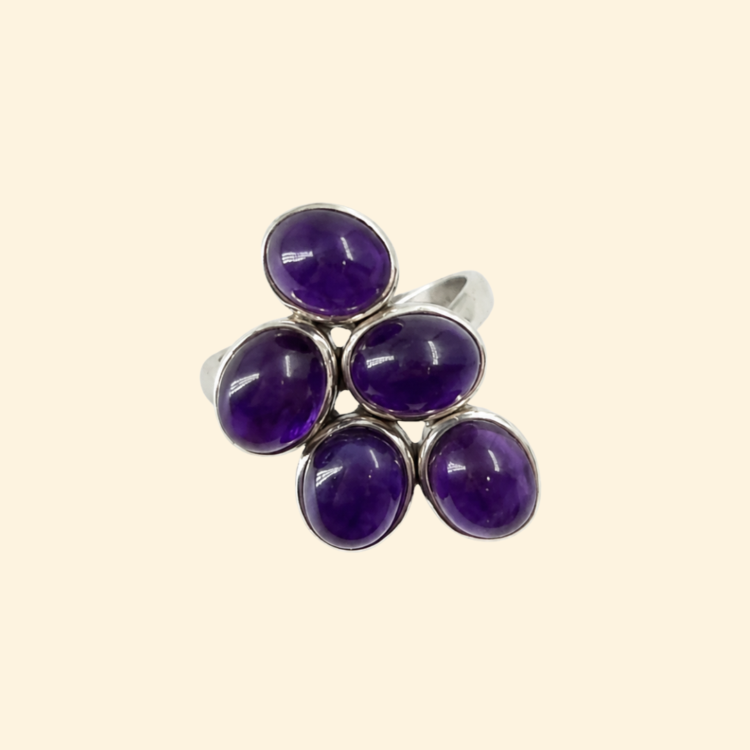 Grape Hanging Ring in Amethyst