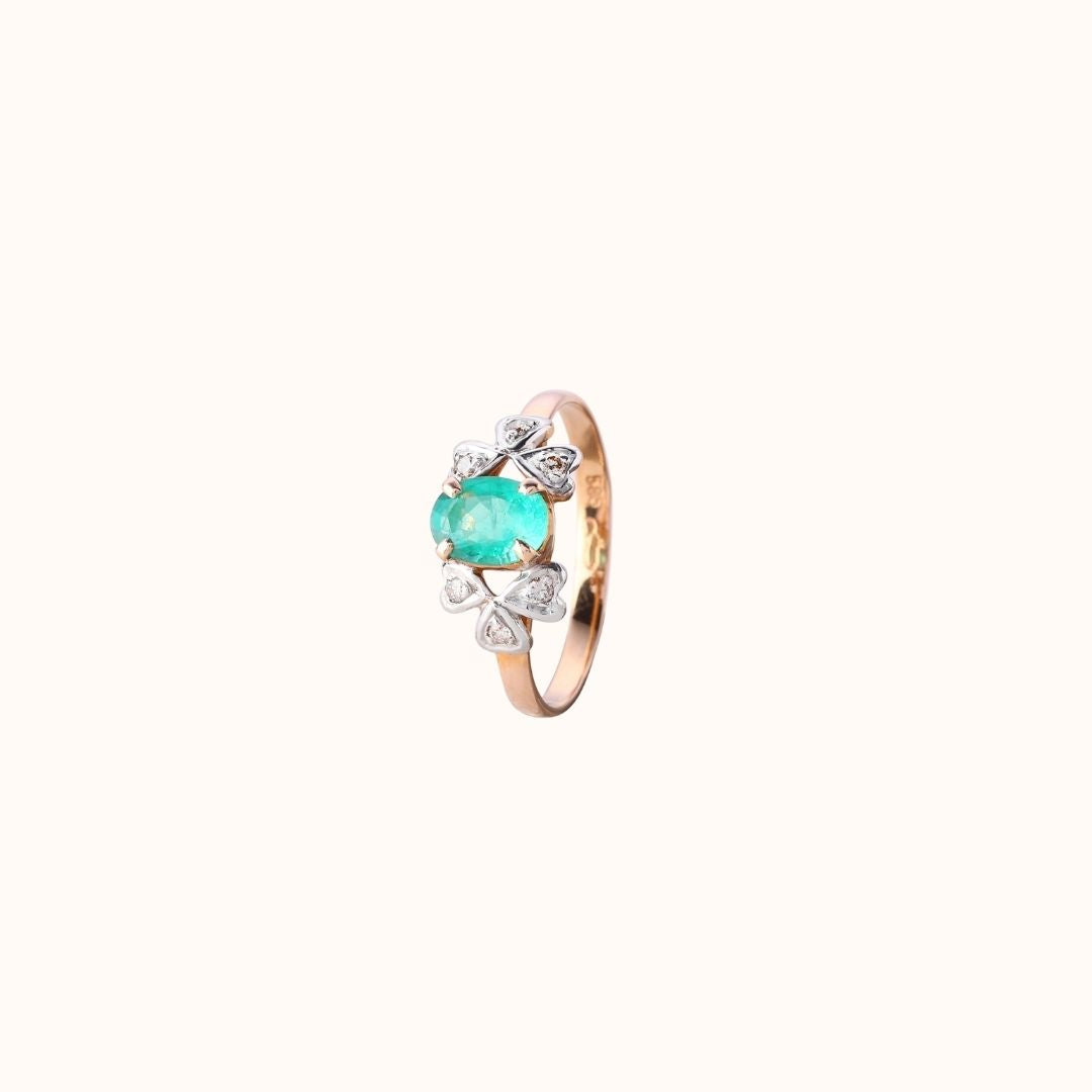 Emerald Cloverleaf Ring