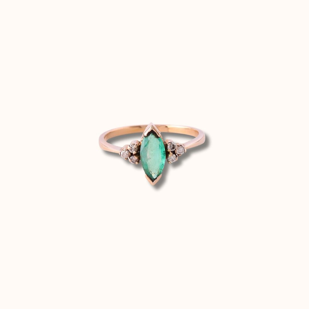 Teardrop Emerald Ring