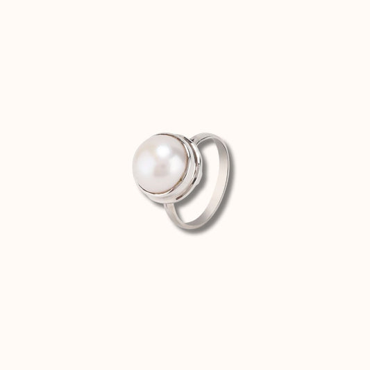 Classic Pearl Ring